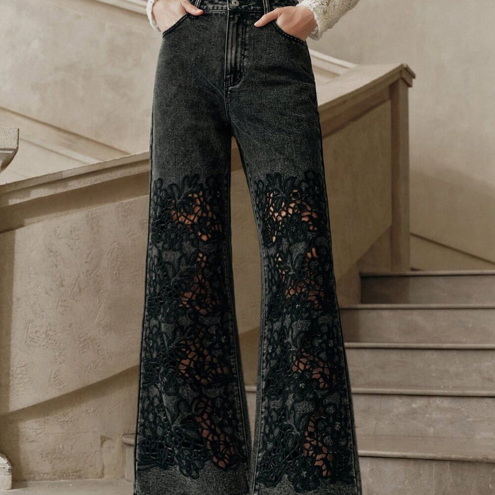 Black Elegant Women's High Waist Embroidered Loose Jeans - Picture 4 of 6
